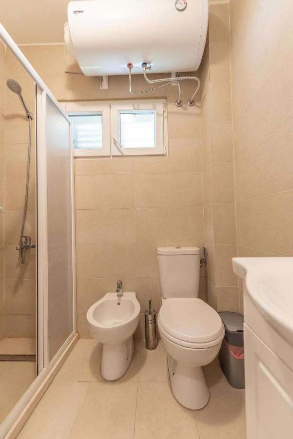 Ioannis Apartments 蒂瓦特 外观 照片