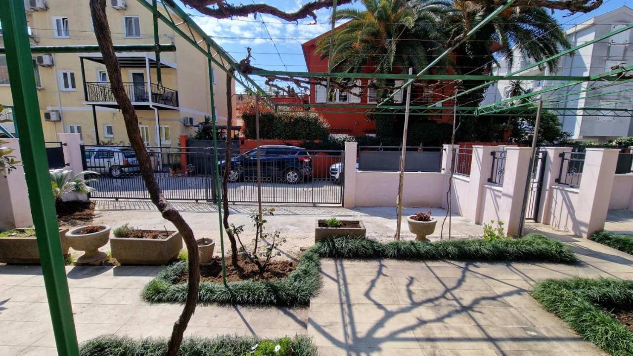 Ioannis Apartments 蒂瓦特 外观 照片