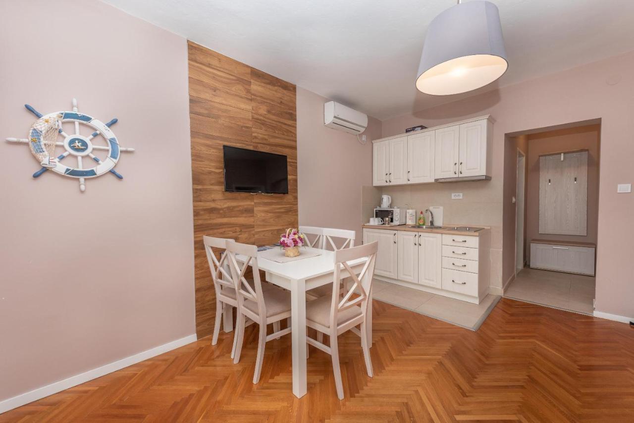 Ioannis Apartments 蒂瓦特 外观 照片