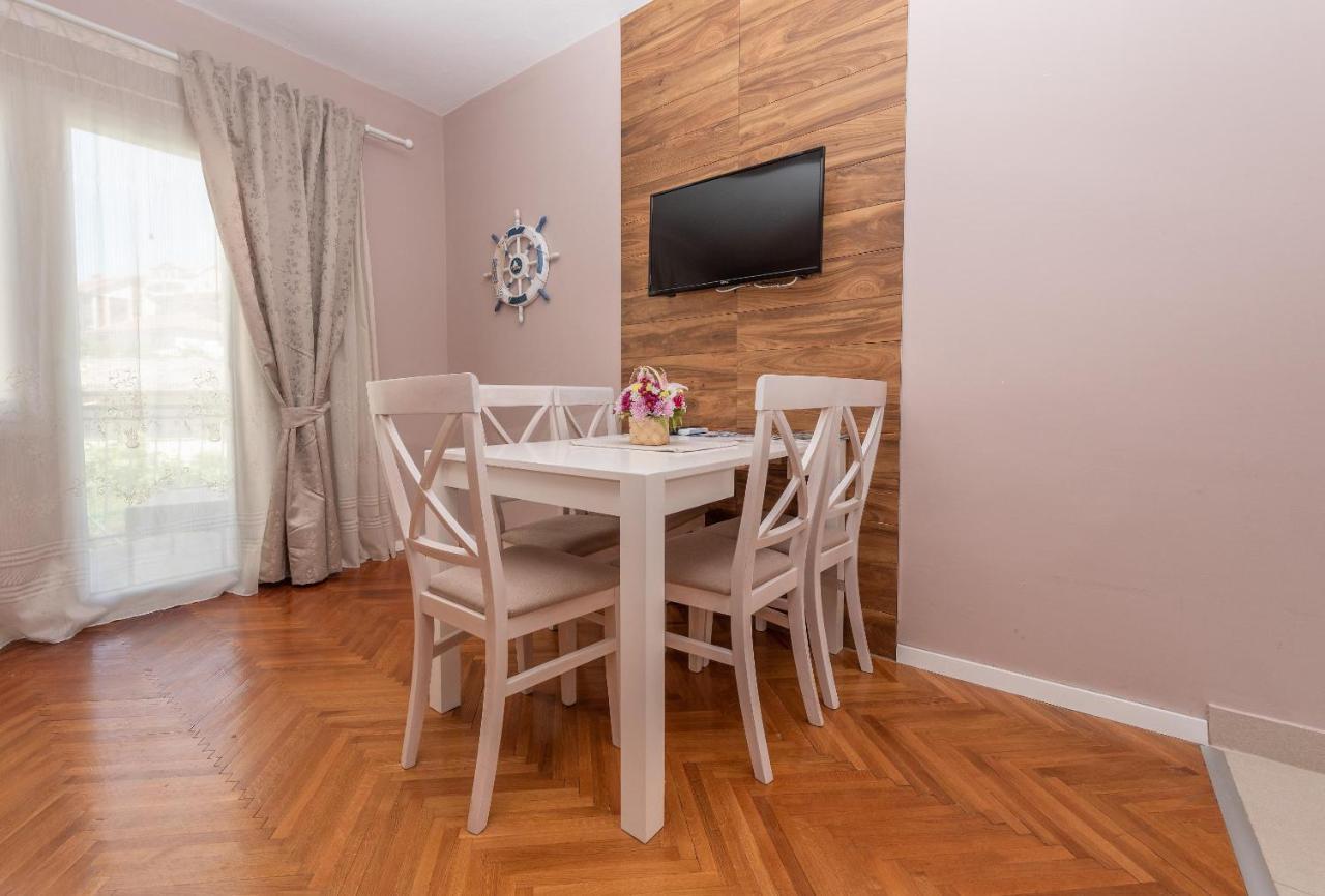 Ioannis Apartments 蒂瓦特 外观 照片
