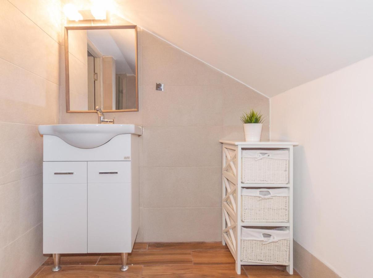 Ioannis Apartments 蒂瓦特 外观 照片