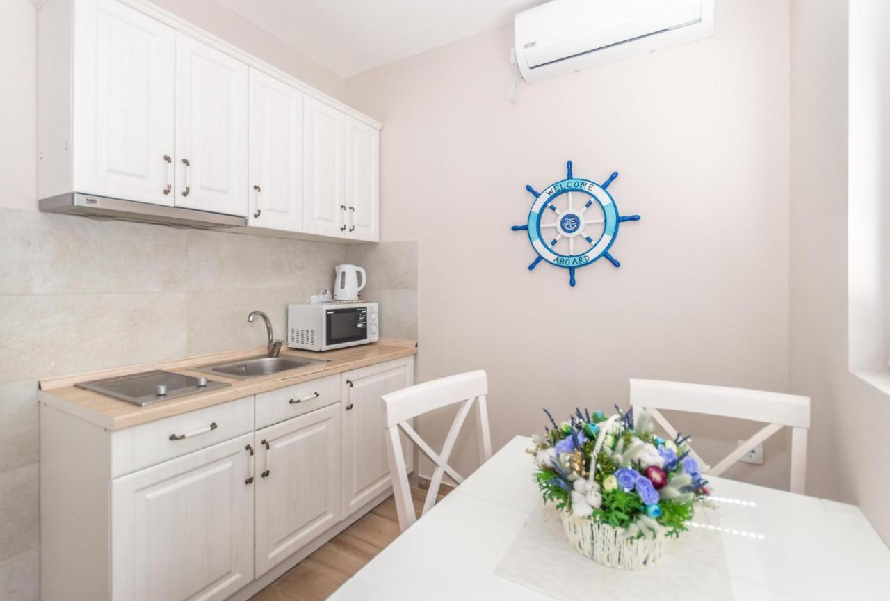 Ioannis Apartments 蒂瓦特 外观 照片
