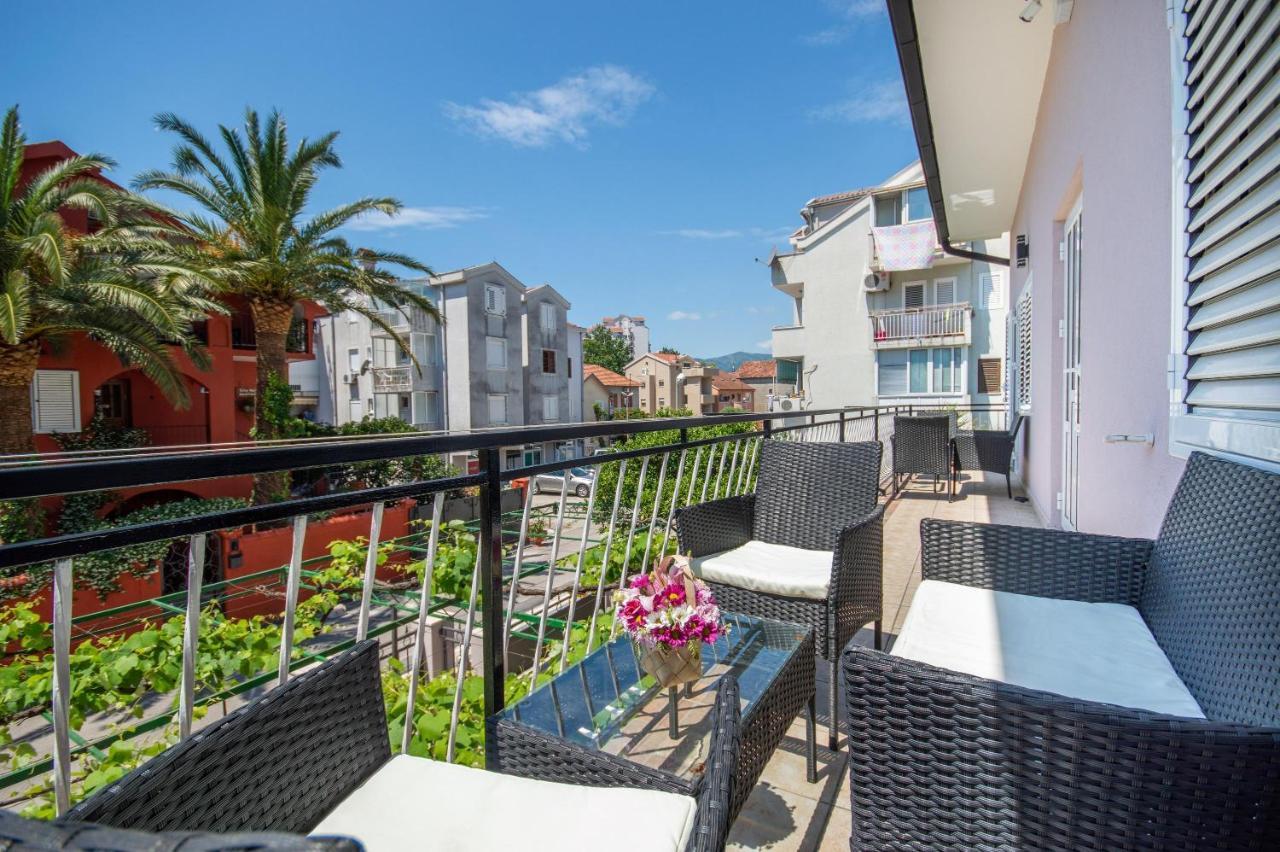 Ioannis Apartments 蒂瓦特 外观 照片