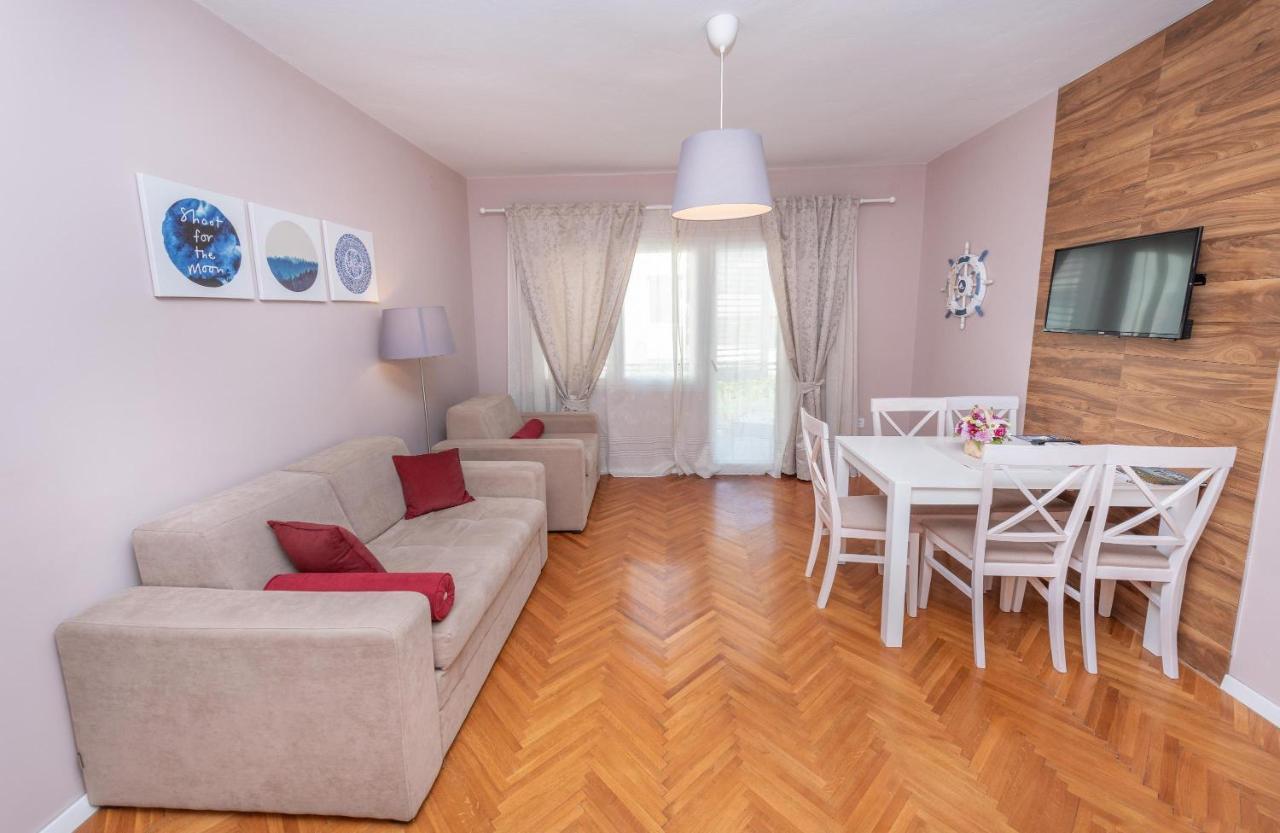 Ioannis Apartments 蒂瓦特 外观 照片