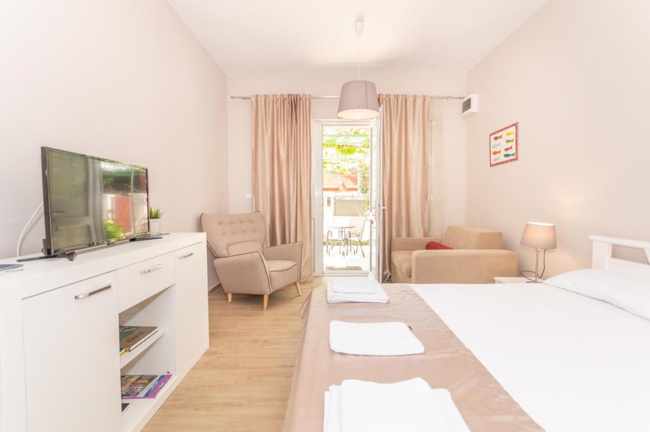 Ioannis Apartments 蒂瓦特 外观 照片